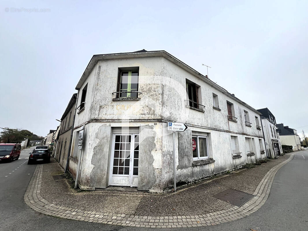 Maison à NOYAL-PONTIVY