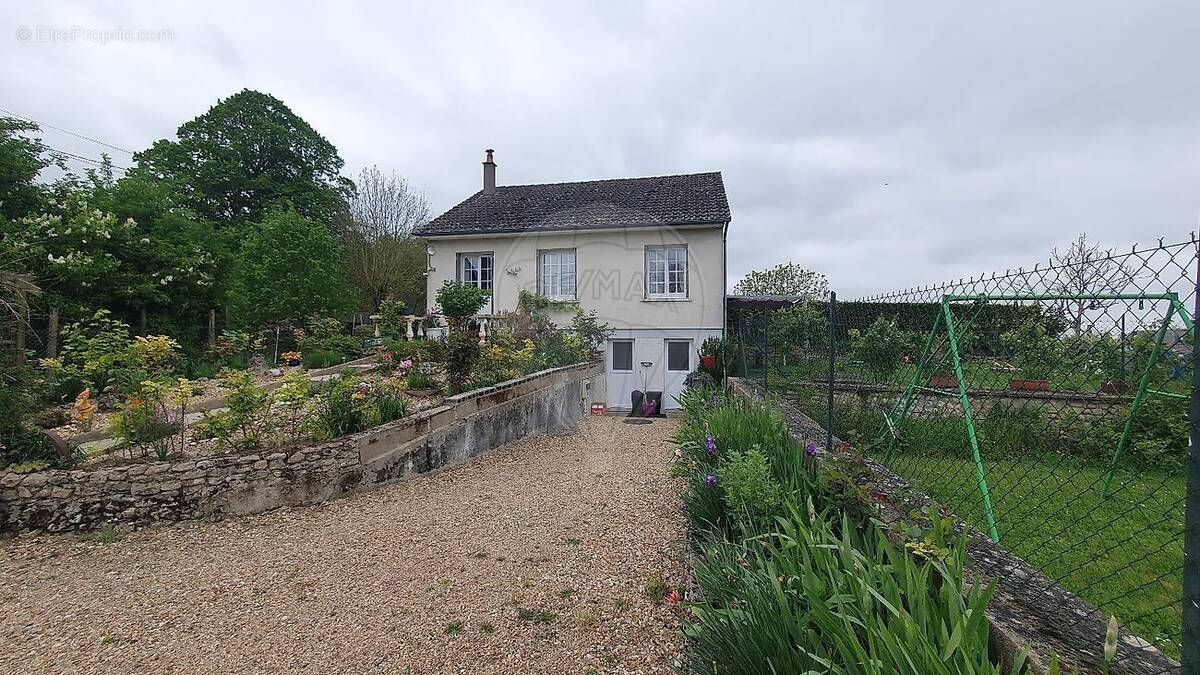 Maison à ANGERVILLE