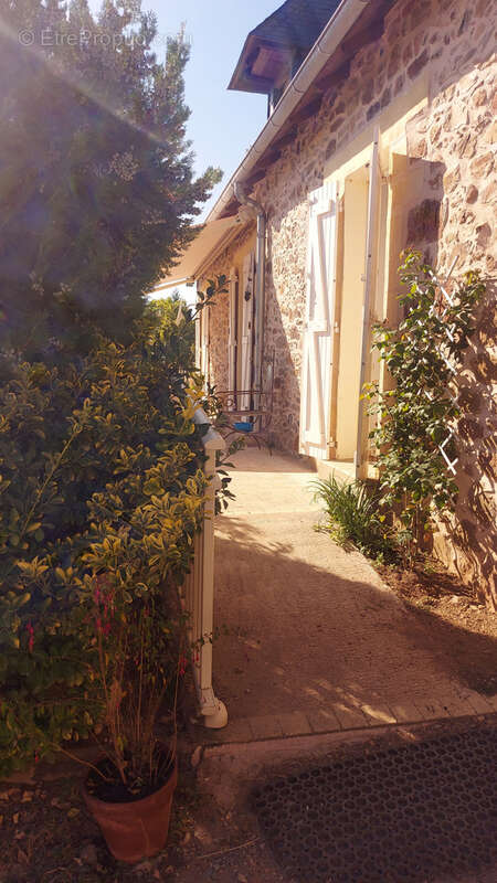 Maison à CHABRIGNAC