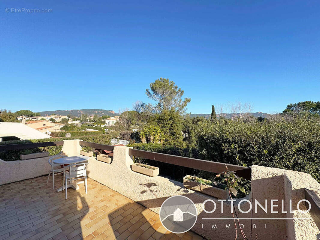 Maison à ROQUEBRUNE-SUR-ARGENS