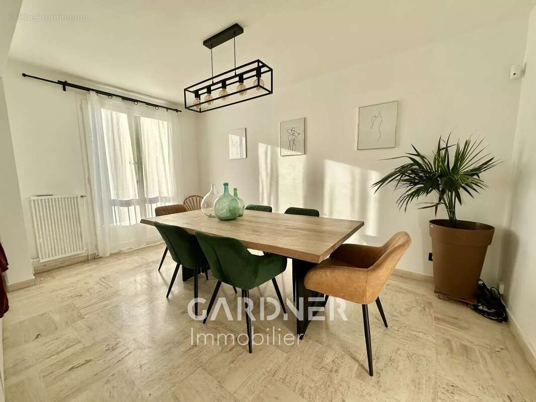 Appartement à CARNOUX-EN-PROVENCE