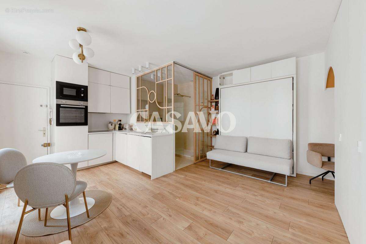 Appartement à PARIS-1E