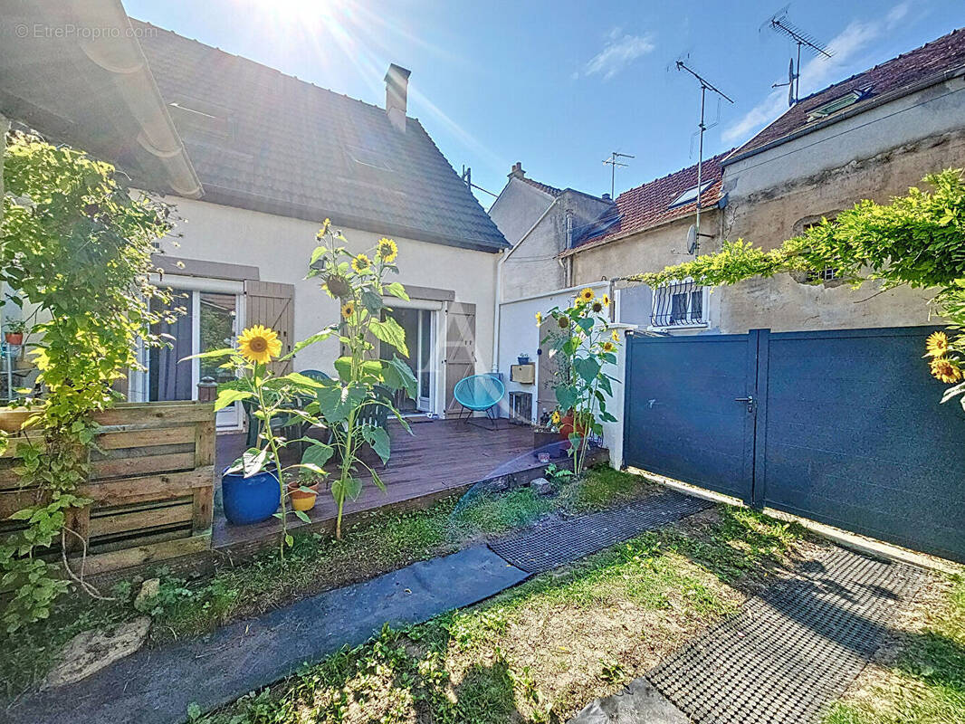 Maison à SAINT-GERMAIN-SUR-MORIN