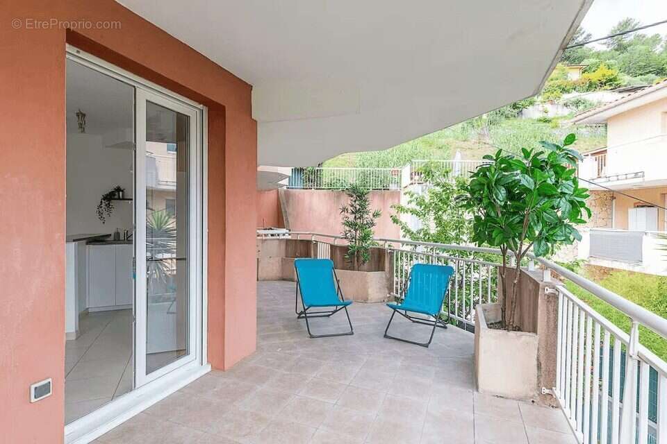 Appartement à ROQUEBRUNE-CAP-MARTIN