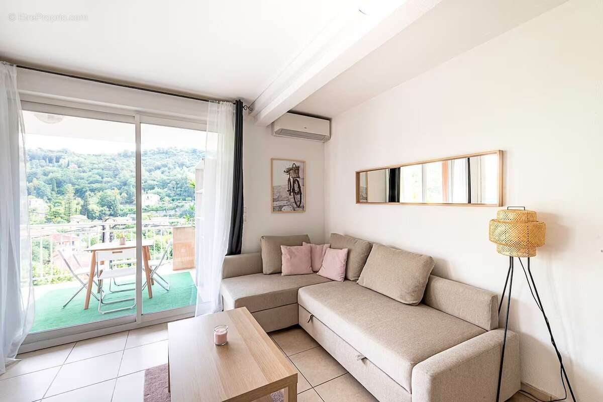 Appartement à ROQUEBRUNE-CAP-MARTIN