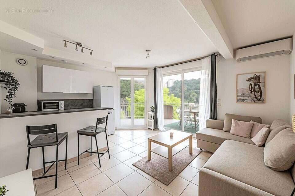 Appartement à ROQUEBRUNE-CAP-MARTIN