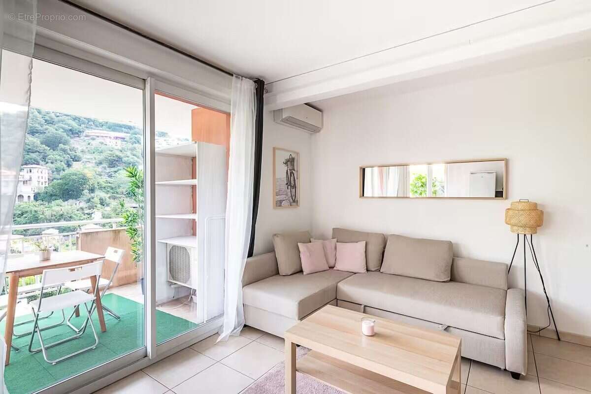 Appartement à ROQUEBRUNE-CAP-MARTIN