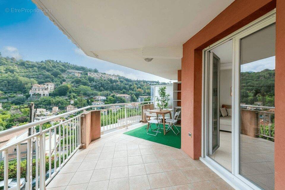 Appartement à ROQUEBRUNE-CAP-MARTIN