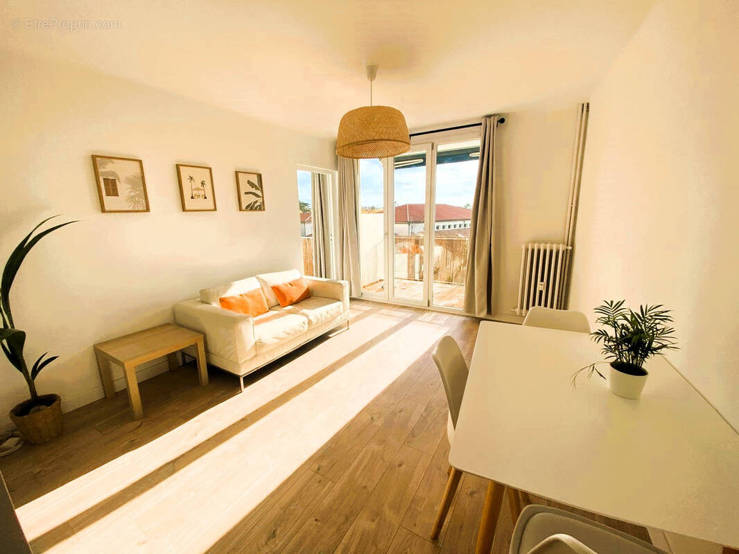 Appartement à HYERES