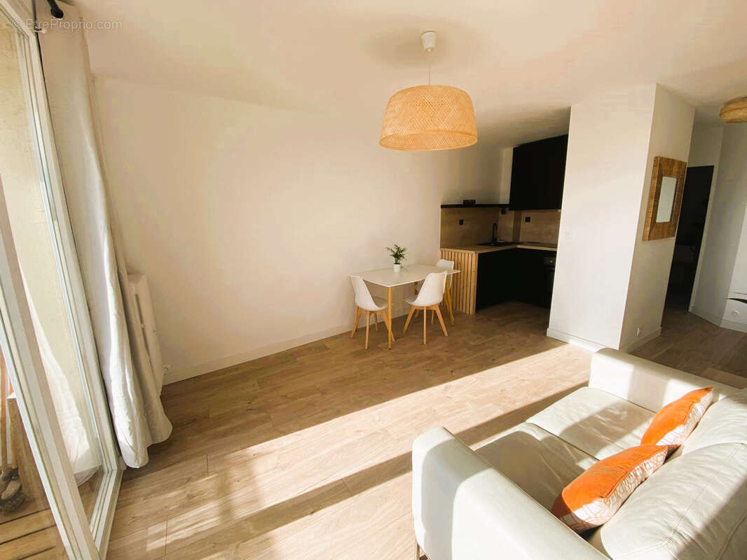 Appartement à HYERES