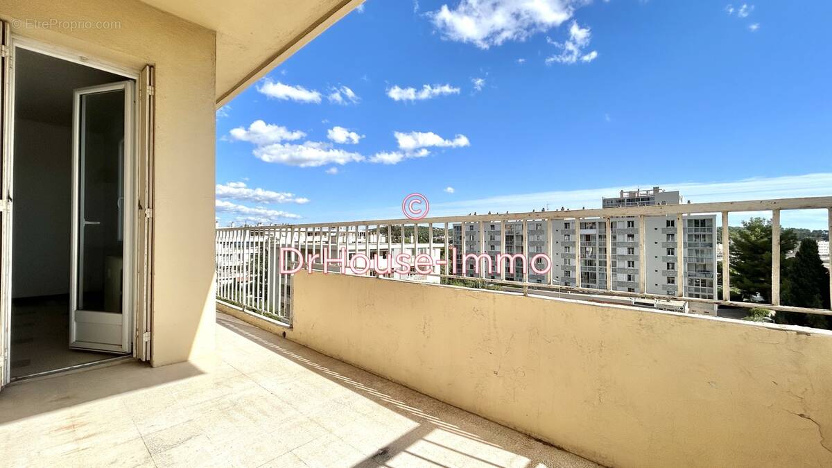 Appartement à LA VALETTE-DU-VAR