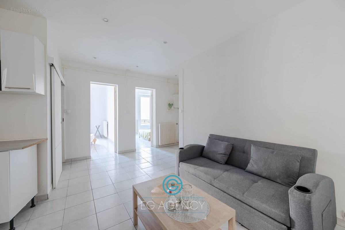 Appartement à MARSEILLE-1E