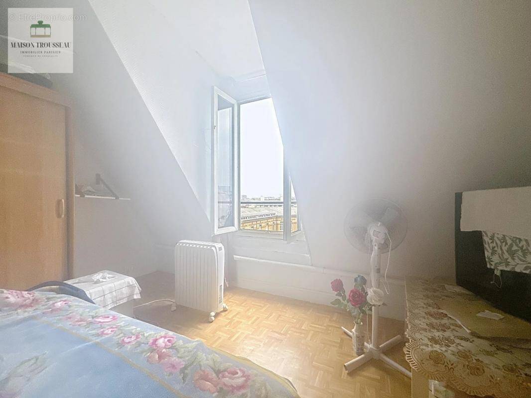 Appartement à PARIS-11E