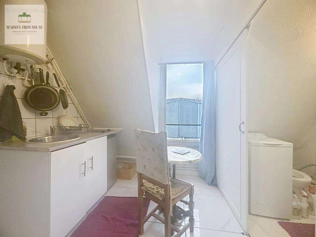 Appartement à PARIS-11E