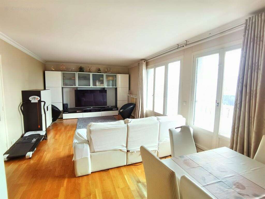 Appartement à LE BOURGET