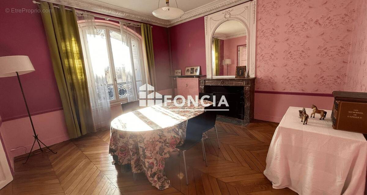 Appartement à VERSAILLES