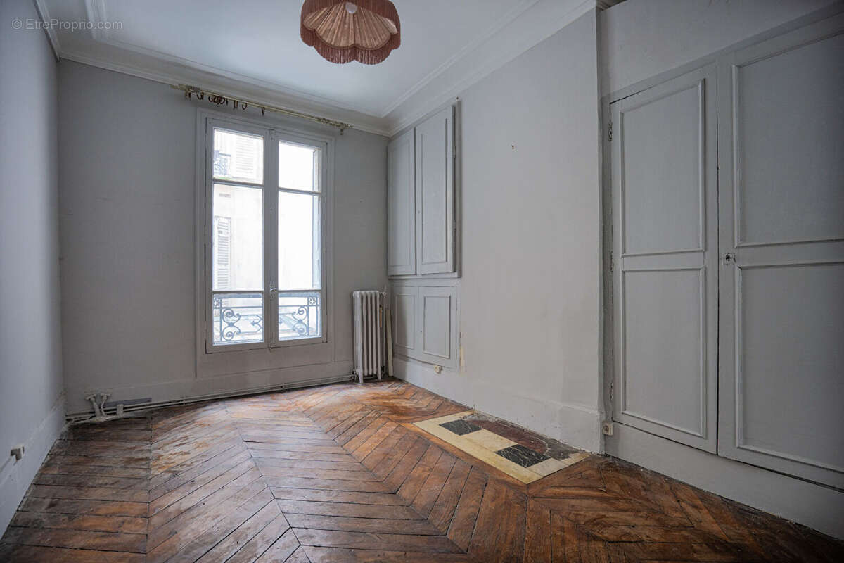 Appartement à PARIS-11E