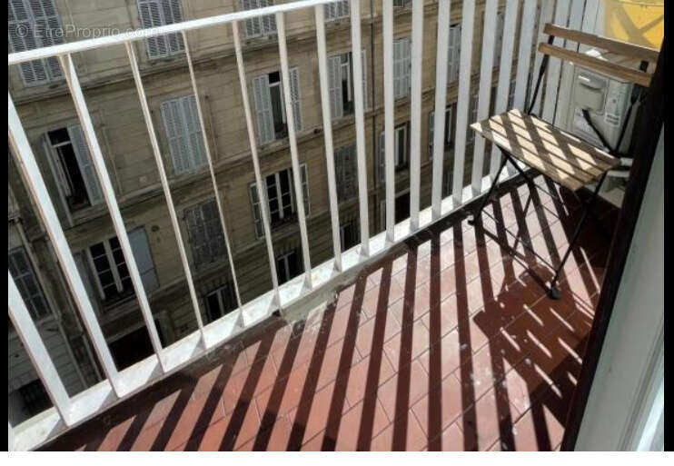 Appartement à MARSEILLE-1E