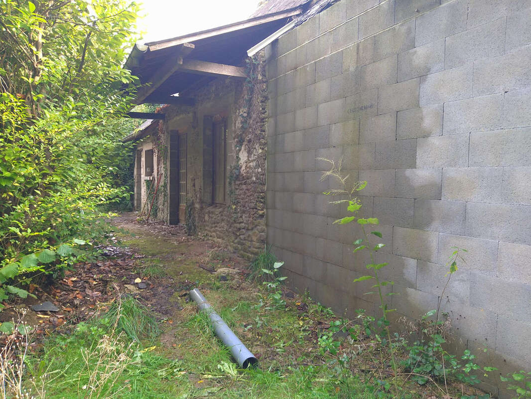 Maison à LOUPFOUGERES