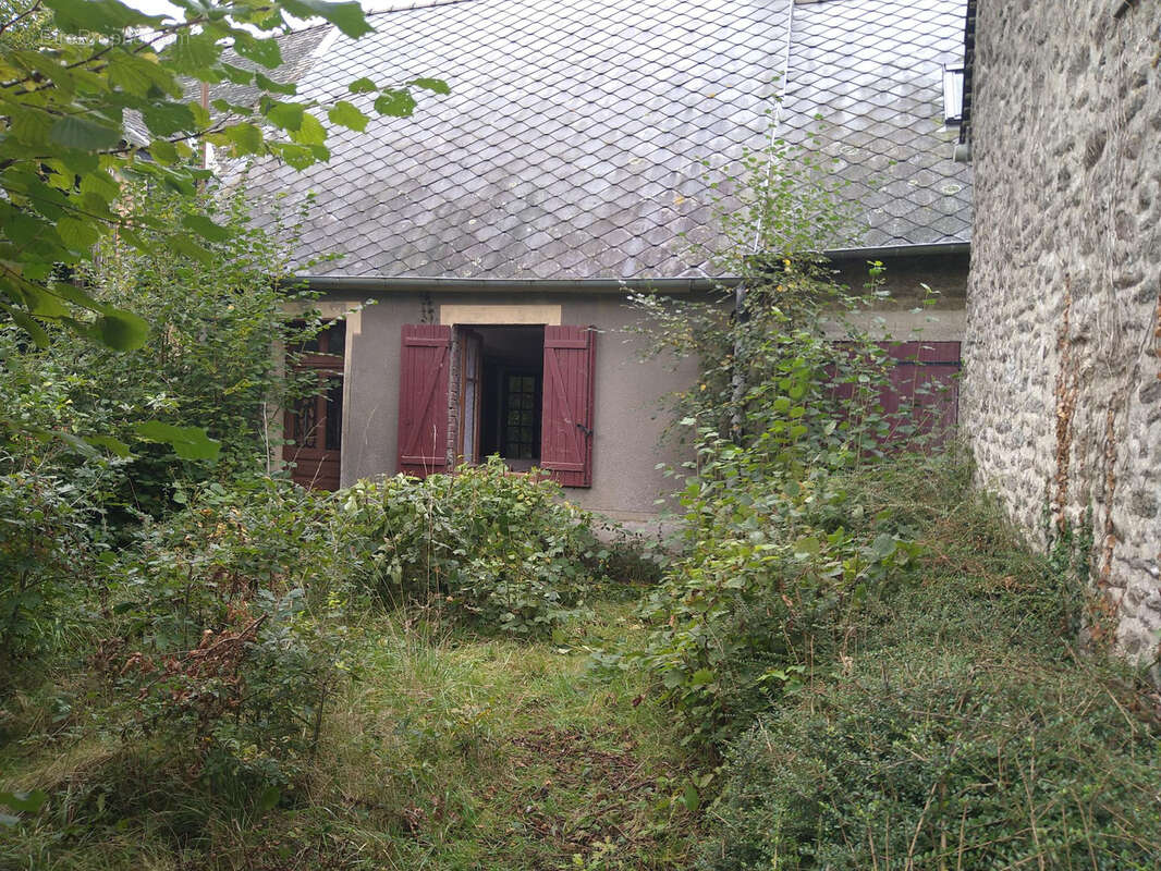 Maison à LOUPFOUGERES