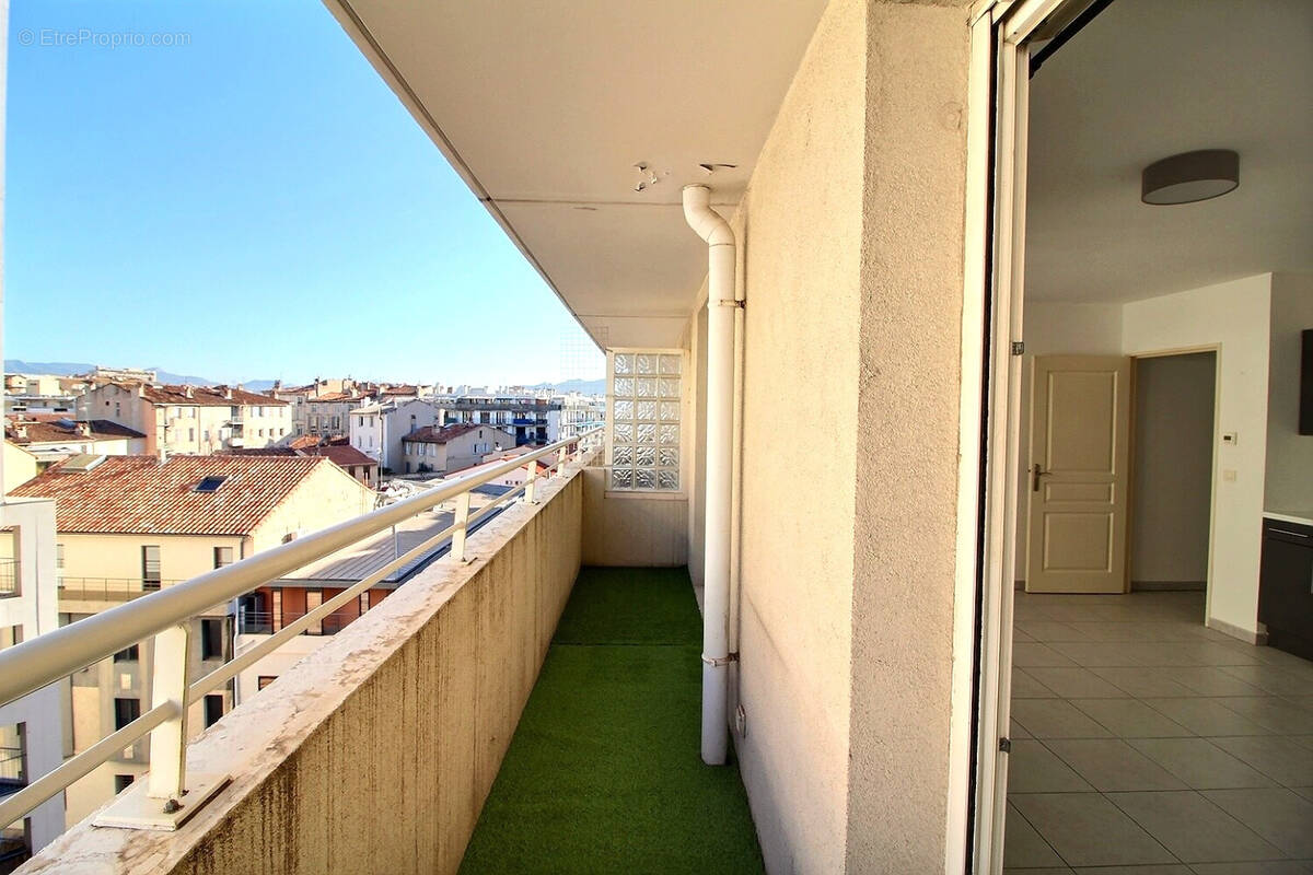 Appartement à MARSEILLE-6E