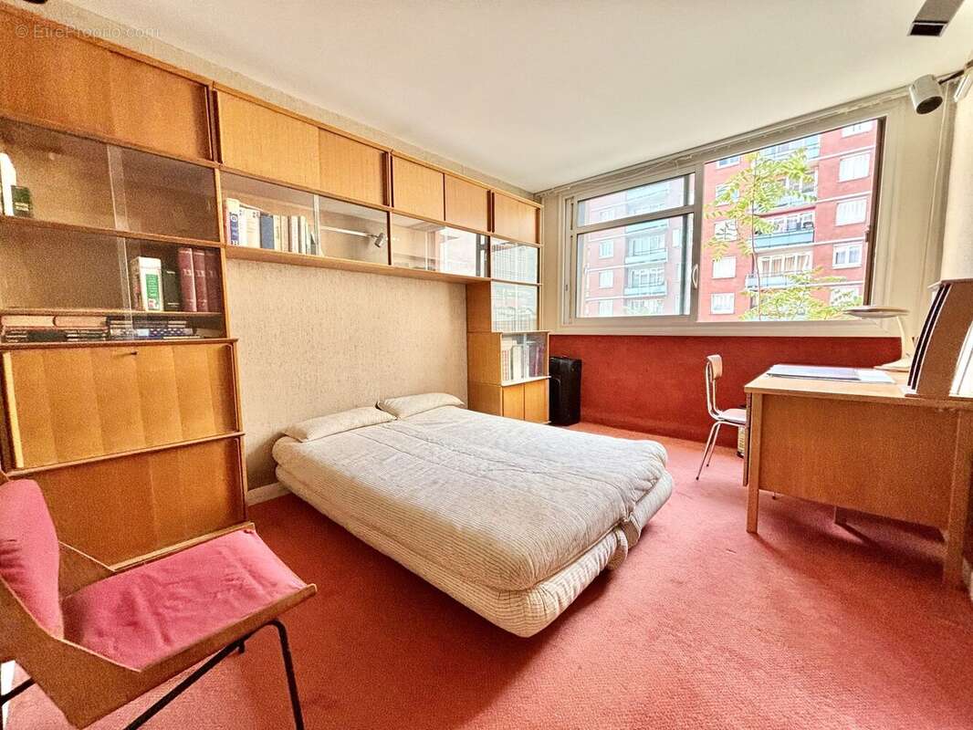 Appartement à PARIS-19E