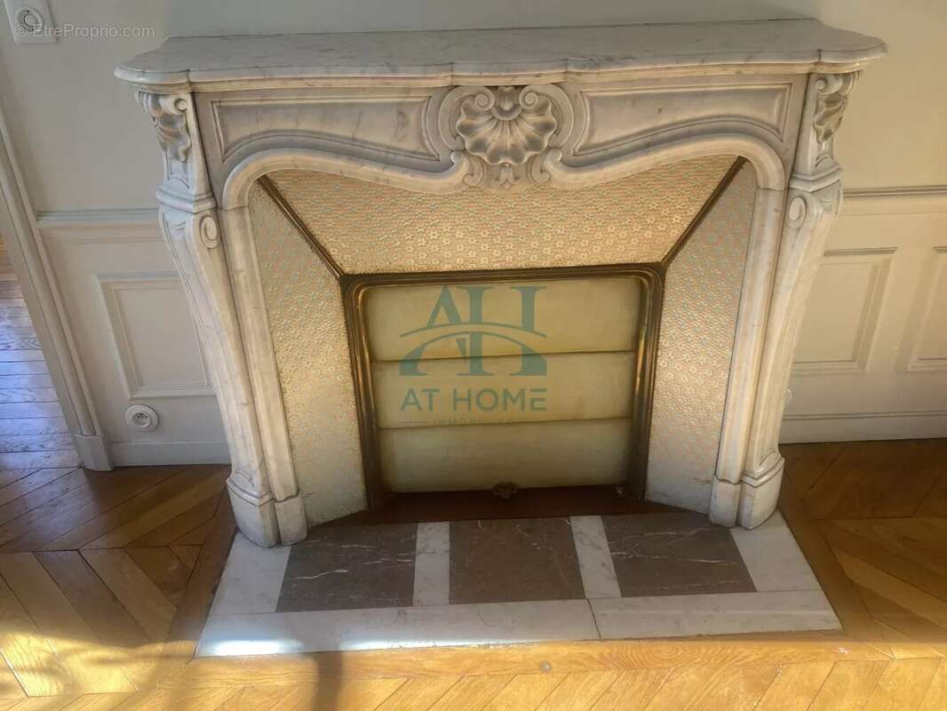 Appartement à PARIS-10E