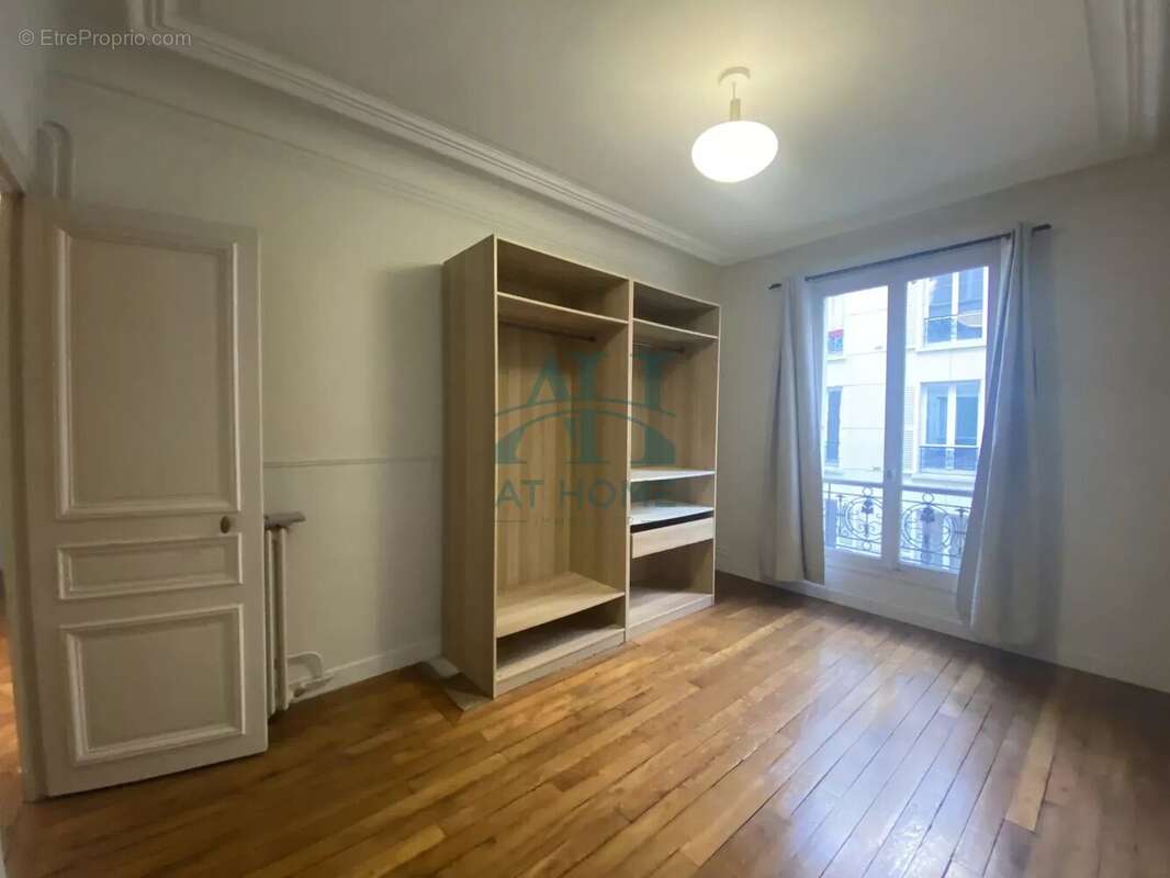 Appartement à PARIS-10E