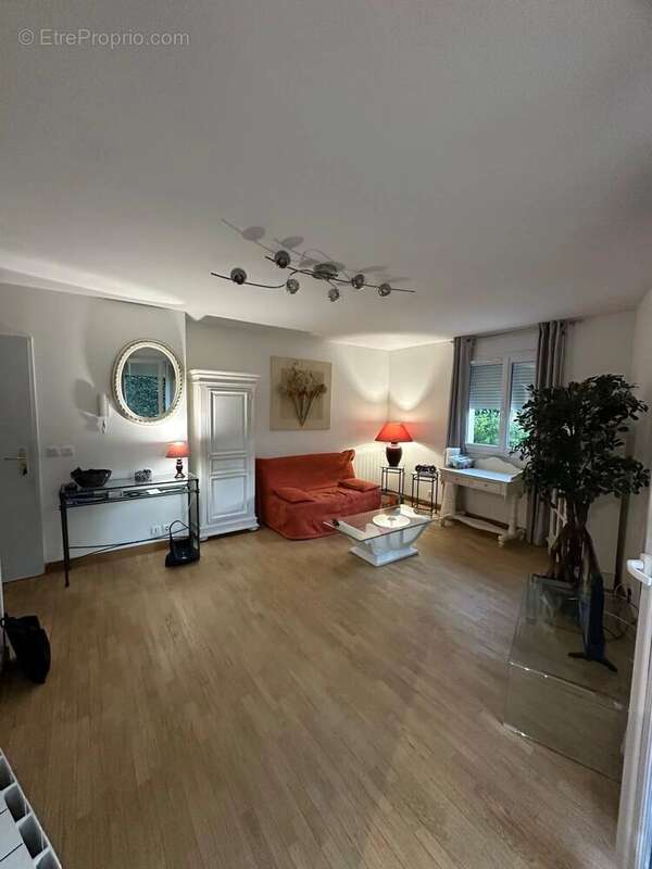 Appartement à VAIRES-SUR-MARNE