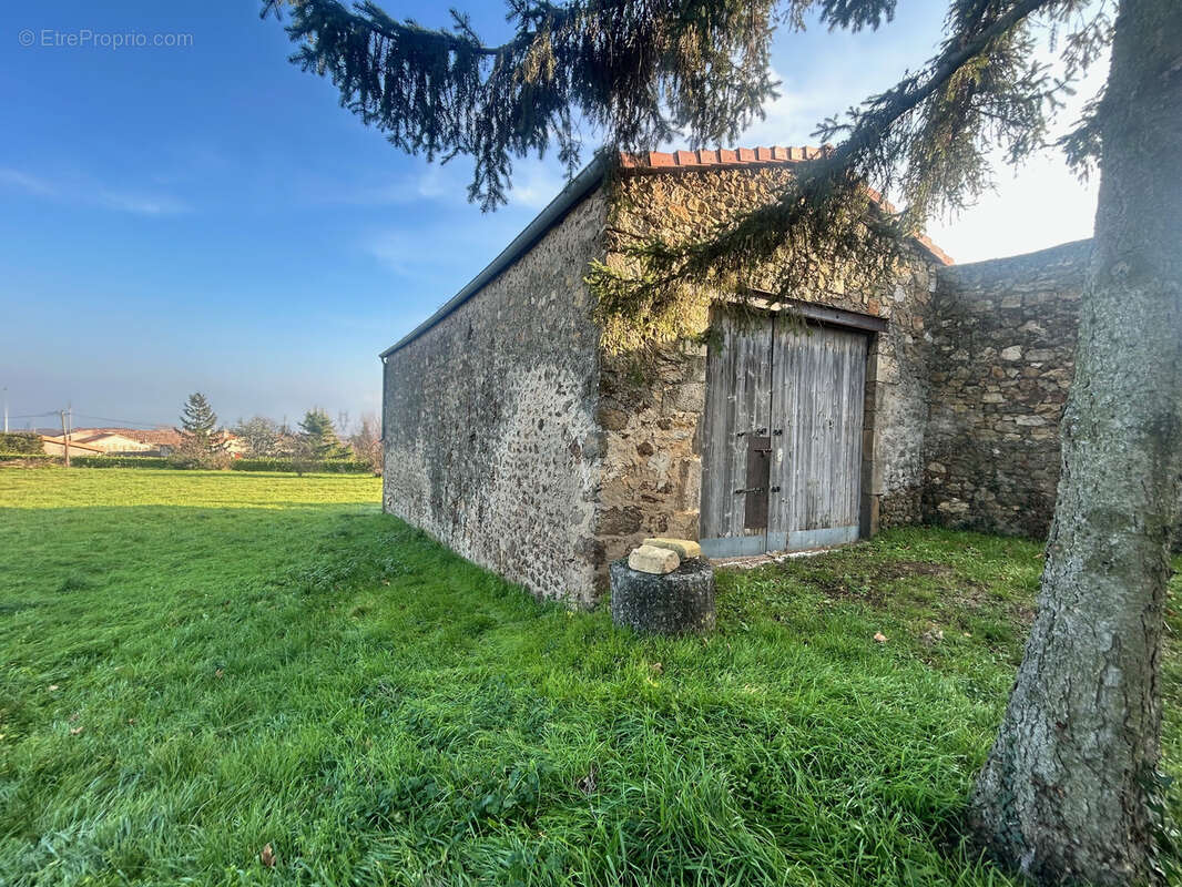 Maison à FELINES