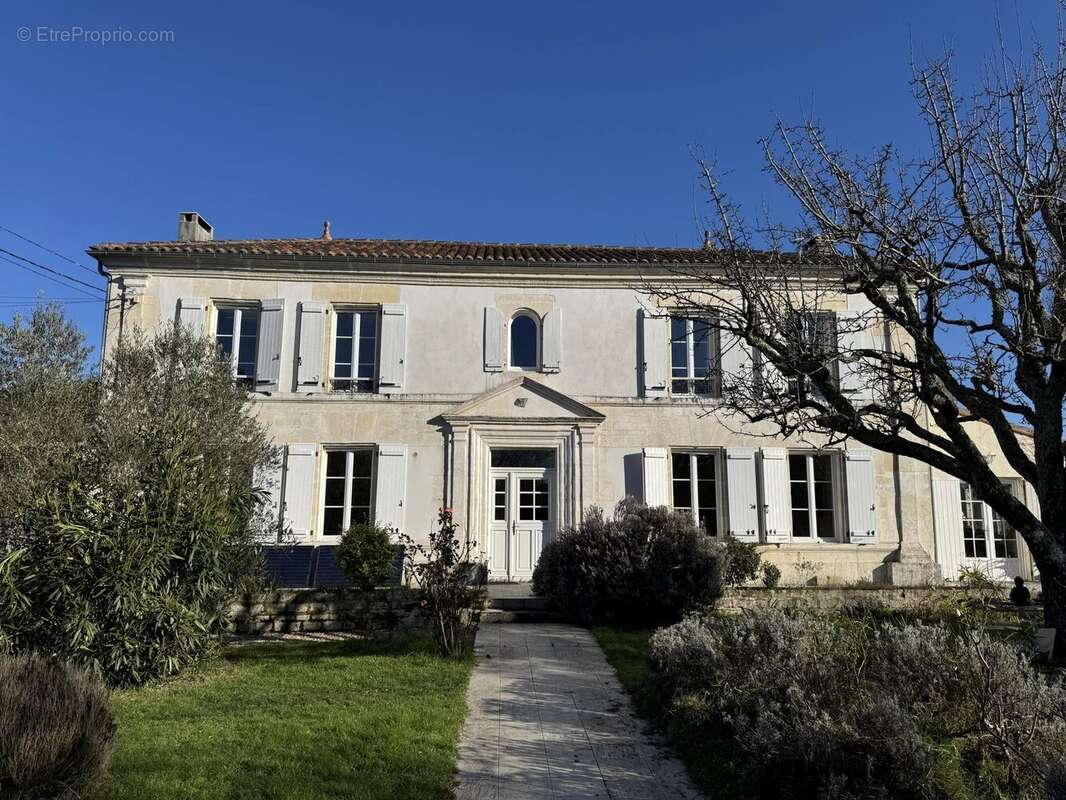 Maison à SAINTE-SEVERE