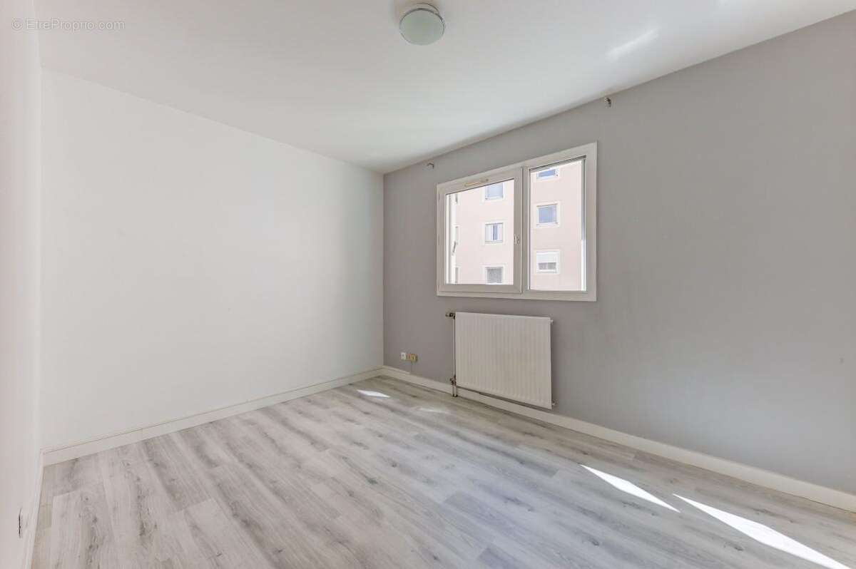 Appartement à LYON-8E