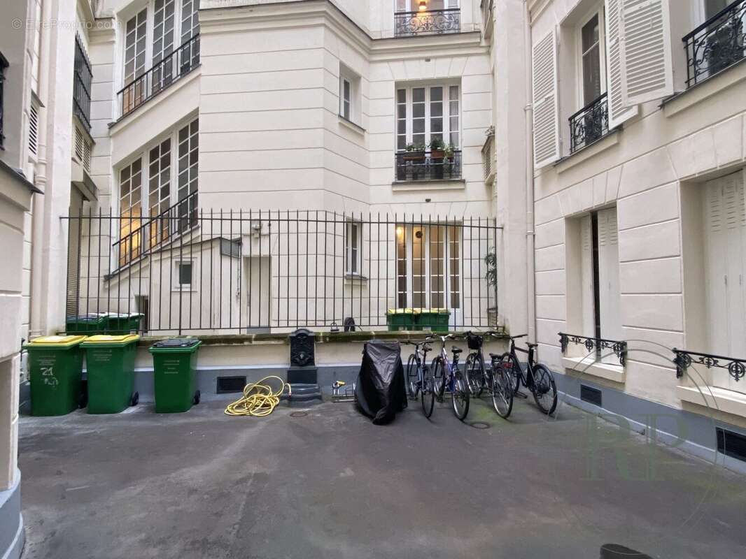 Appartement à PARIS-18E