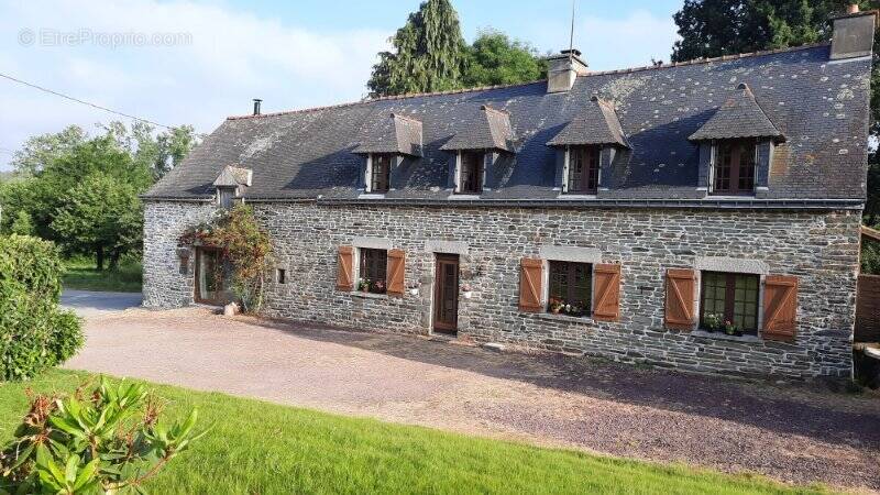 Maison à JOSSELIN