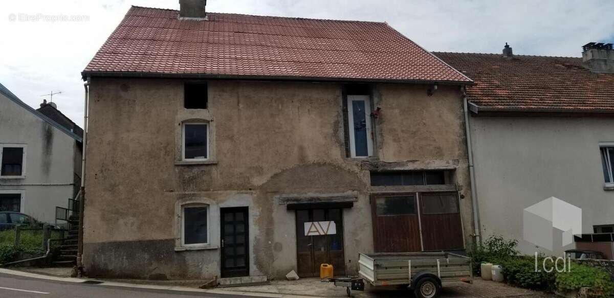 Maison à PORT-SUR-SAONE