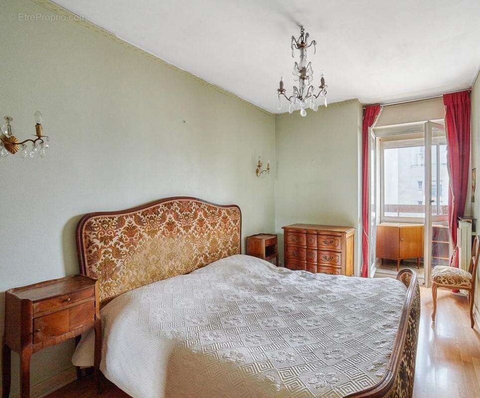 Appartement à PARIS-20E