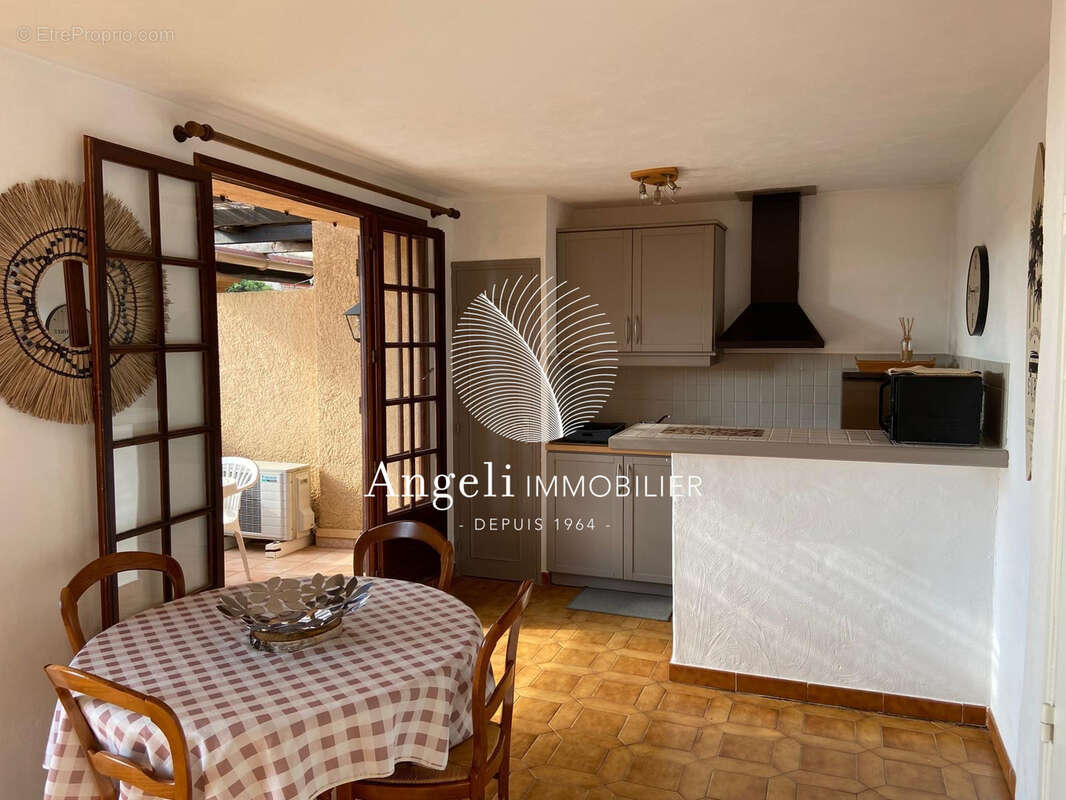 Appartement à FREJUS