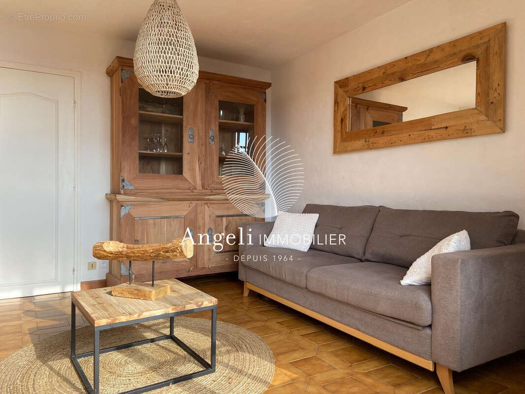 Appartement à FREJUS