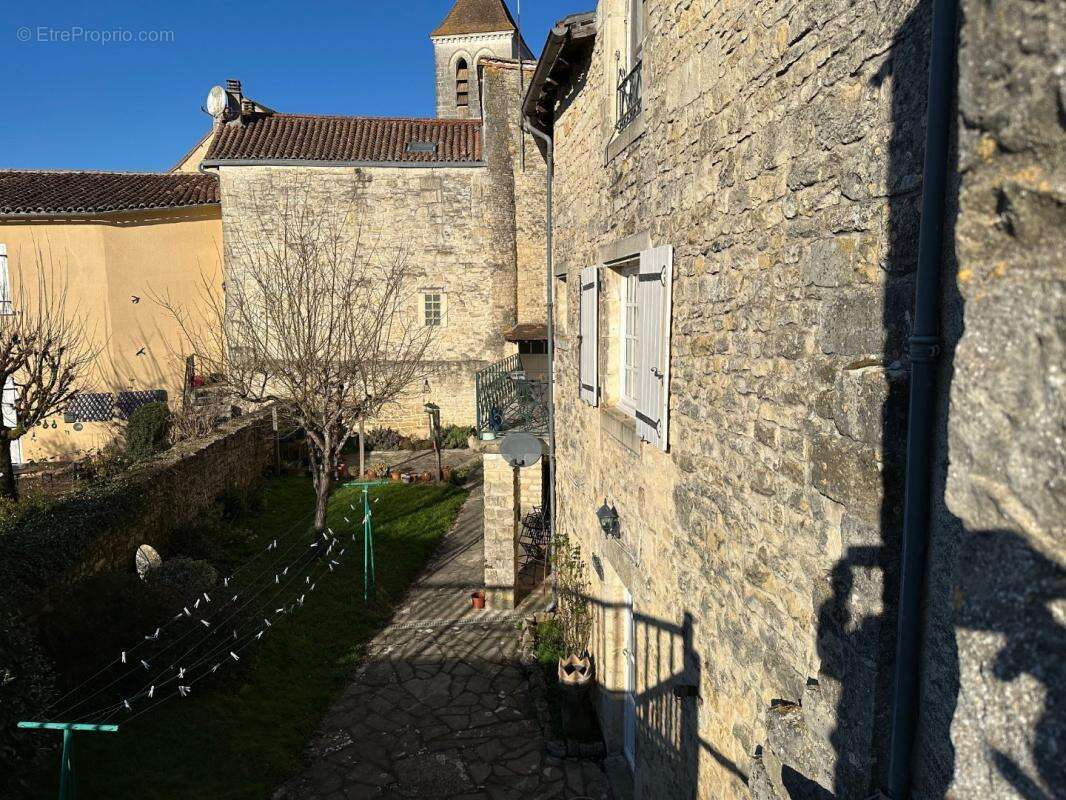 Maison à NANTEUIL-EN-VALLEE