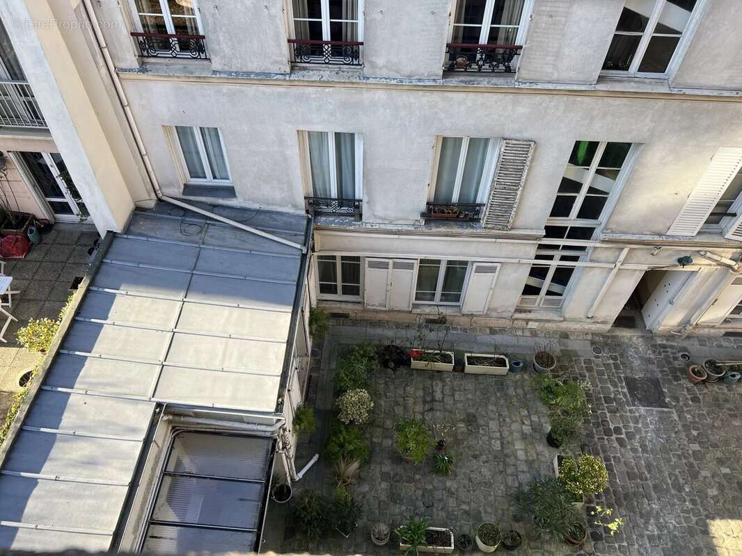 Appartement à PARIS-19E