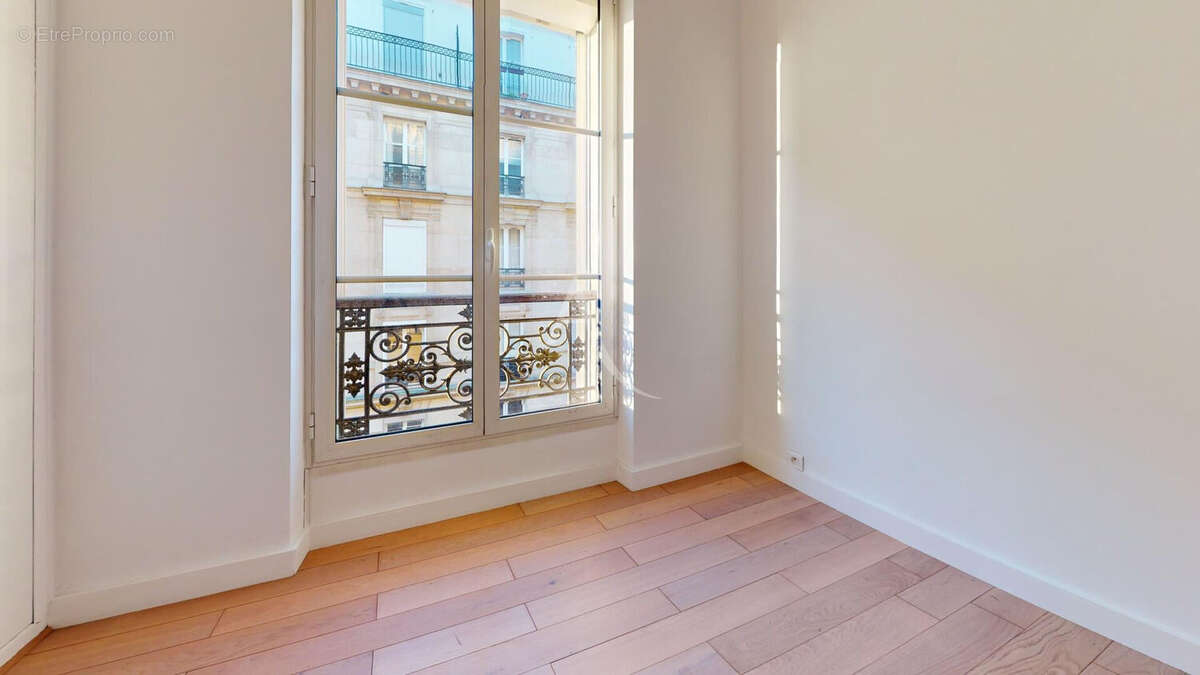 Appartement à PARIS-12E