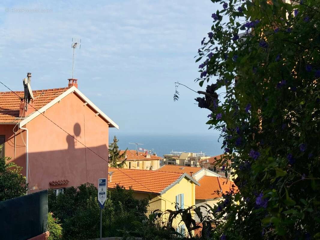 Appartement à BEAUSOLEIL