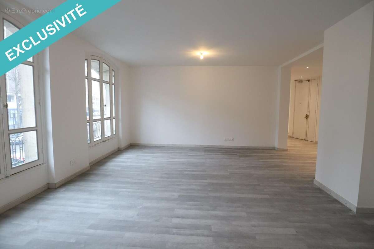 Photo 2 - Appartement à SAINT-DENIS