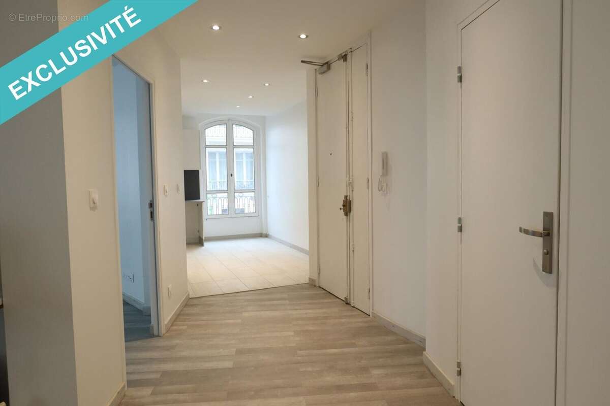 Photo 8 - Appartement à SAINT-DENIS