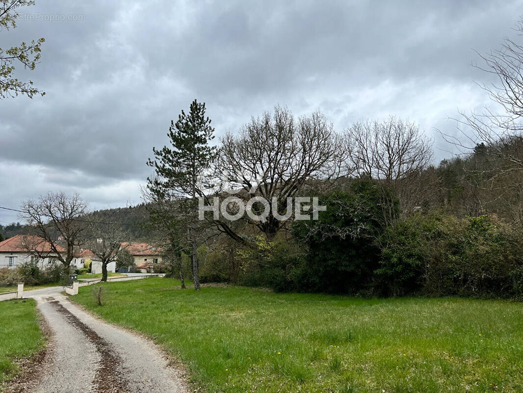 Terrain à CAHORS