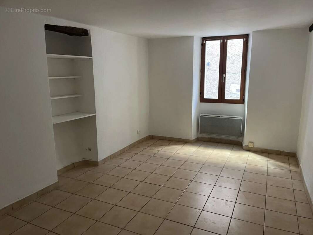 Appartement à LORGUES