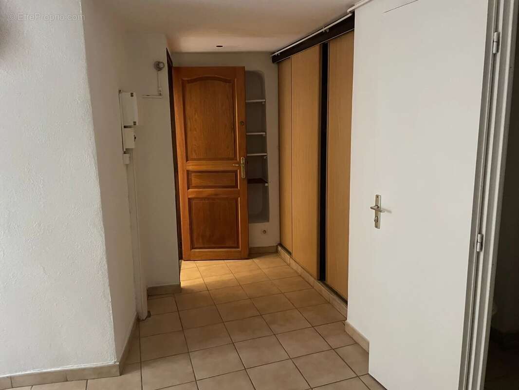 Appartement à LORGUES