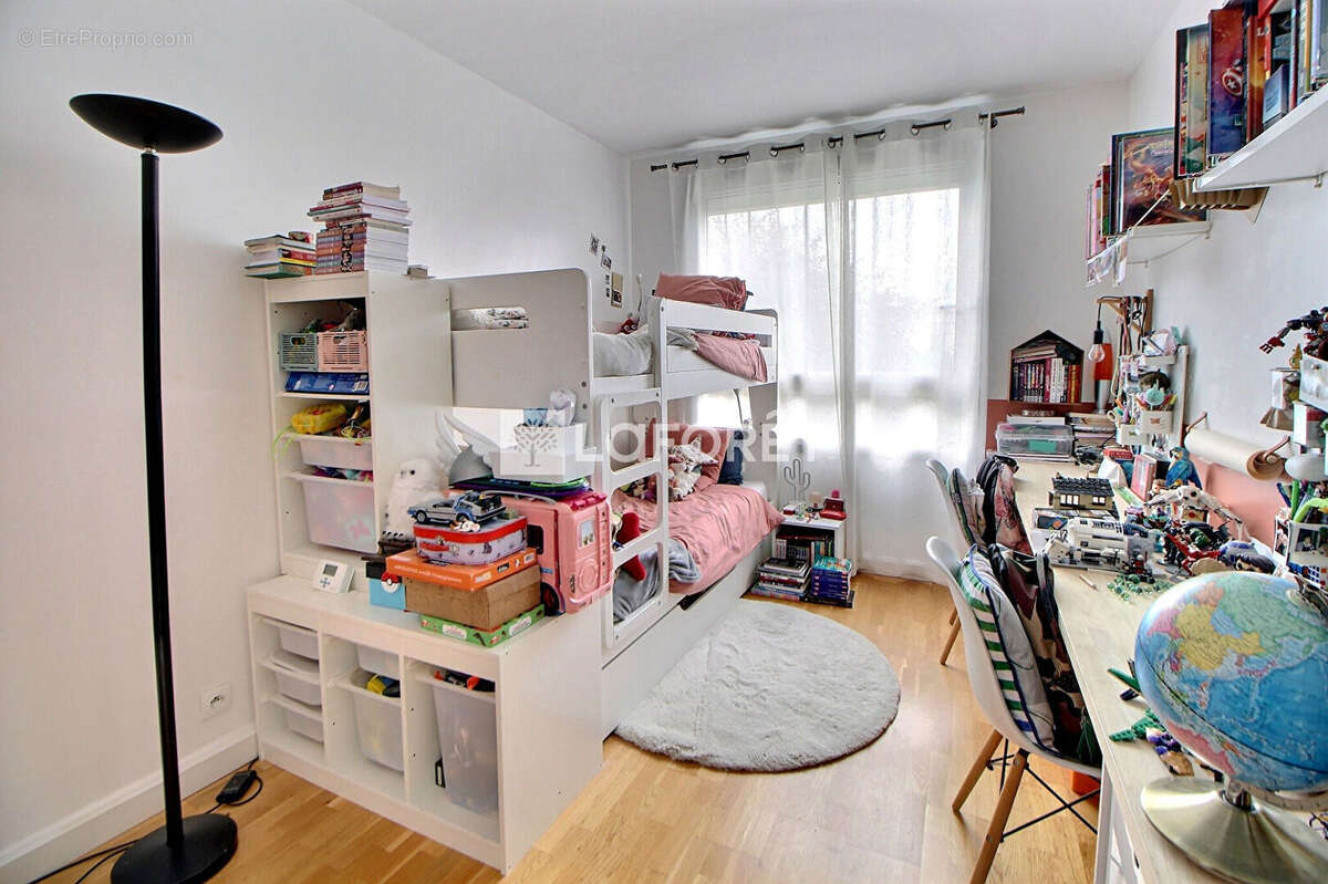 Appartement à SURESNES