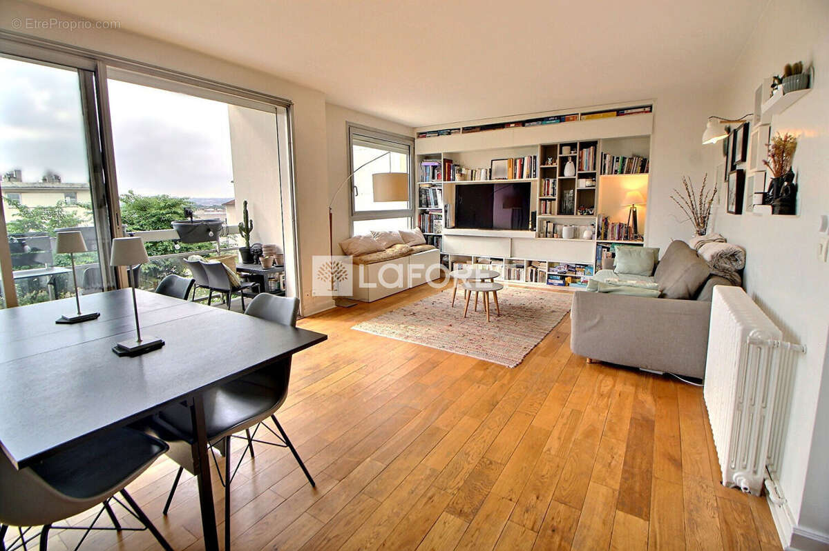 Appartement à SURESNES