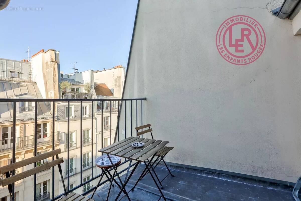 Appartement à PARIS-1E